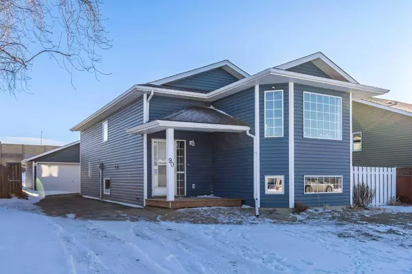 90 Elizabeth WAY SE, Airdrie, AB T4B 2H6