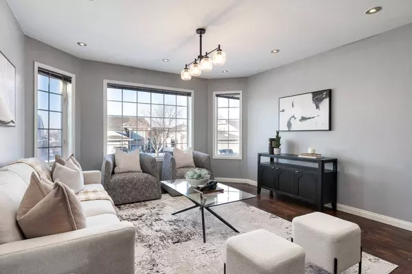 90 Elizabeth WAY SE, Airdrie, AB T4B 2H6