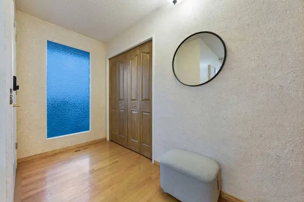7035 Huntercrest RD NW, Calgary, AB T2K 4J9