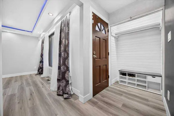 126 Marbrooke CIR NE, Calgary, AB T2A 2W6