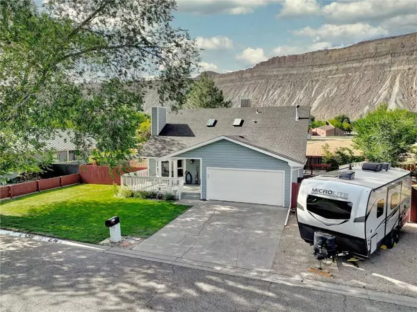 512 Crawford LN, Palisade, CO 81526