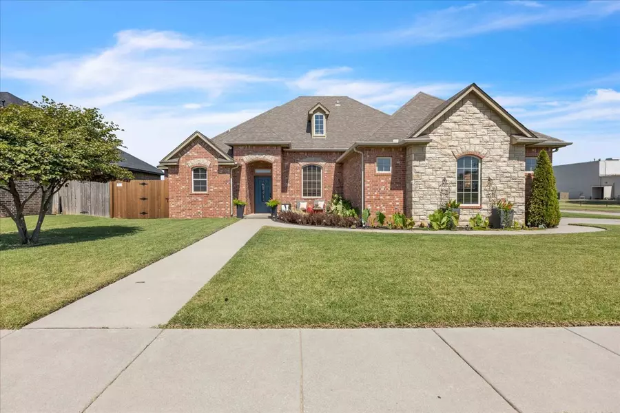 2500 Kadlan Dr, El Reno, OK 73036-9402
