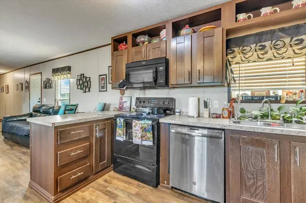 189 Terry LN, Mcloud, OK 74801