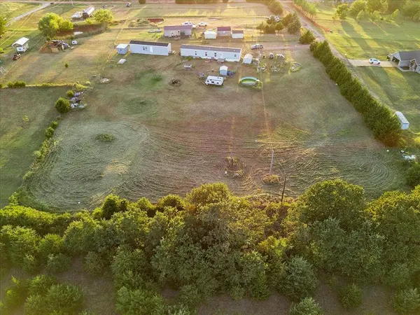 189 Terry LN, Mcloud, OK 74801