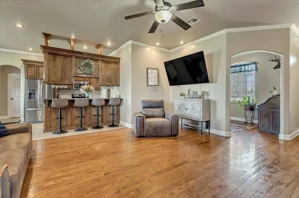 2500 Kadlan DR, El Reno, OK 73036