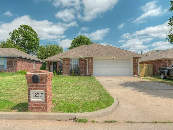12317 NW 3rd ST, Yukon, OK 73099