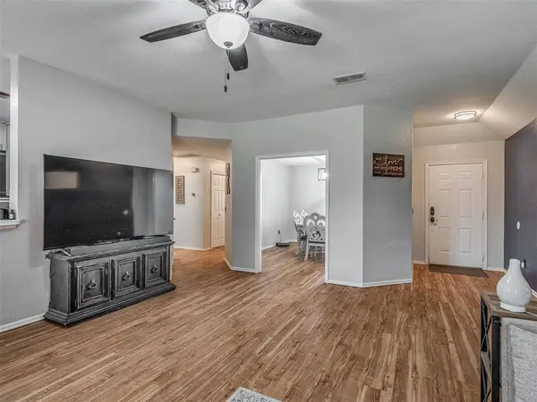 12317 NW 3rd ST, Yukon, OK 73099