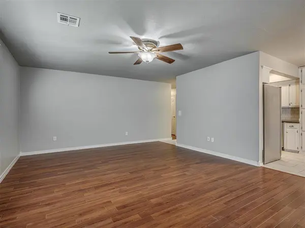 907 Ranchoak CT, Yukon, OK 73099