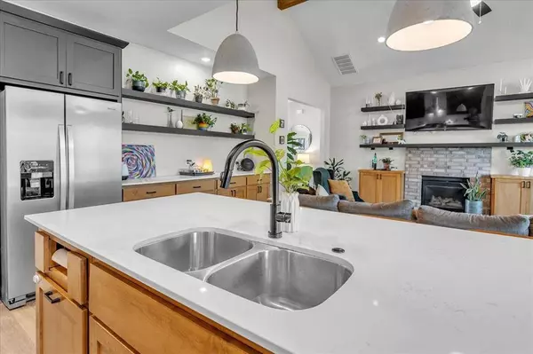 7301 NW 159th TER, Edmond, OK 73013