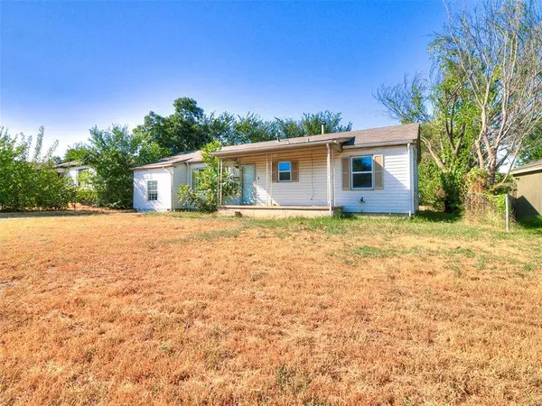 407 E Elm ST