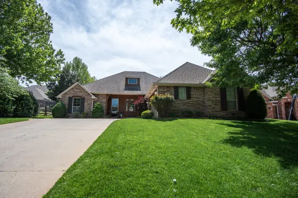 640 Wildmeadow Dr, Edmond, OK 73003-3033