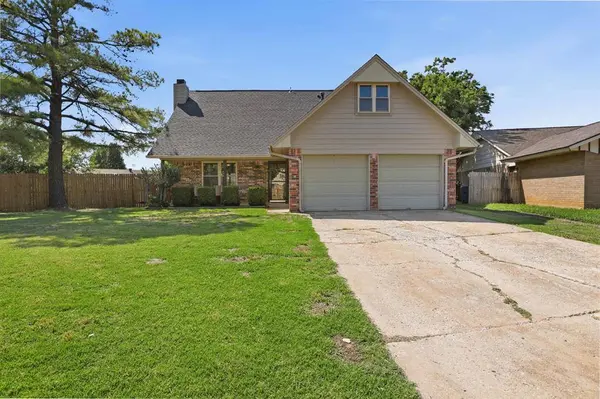 1525 Vulcan CIR, Edmond, OK 73003