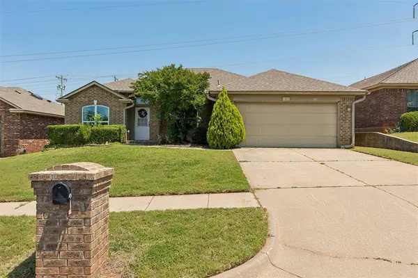 117 Sandstone DR, Norman, OK 73071