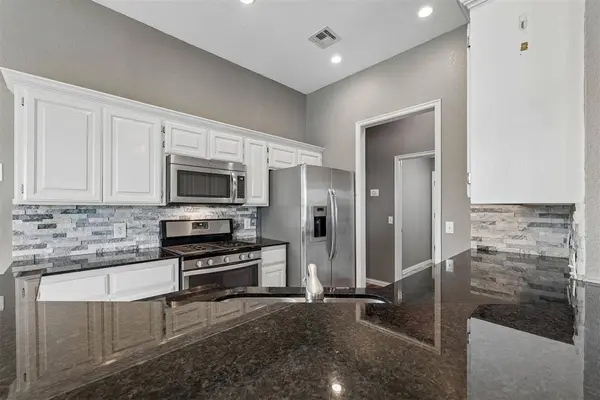 117 Sandstone DR, Norman, OK 73071