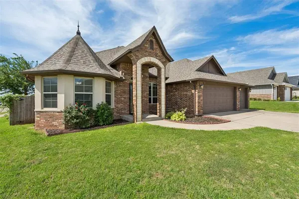 2916 Kingswood DR, Norman, OK 73071
