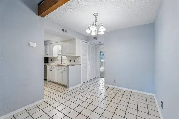 11140 Stratford DR #606, Oklahoma City, OK 73120