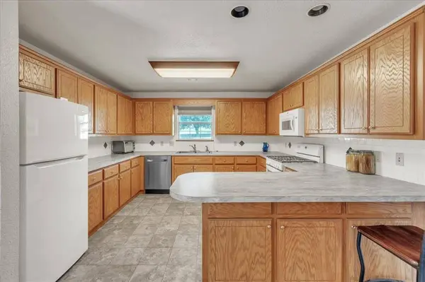 826 Stone DR, Blanchard, OK 73010