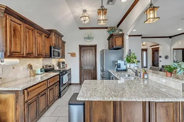 2312 Wayne Cutt AVE, Yukon, OK 73099