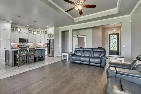 2383 Fox LN, Blanchard, OK 73010