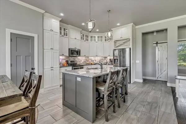 2383 Fox LN, Blanchard, OK 73010