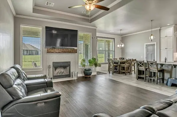 2383 Fox LN, Blanchard, OK 73010