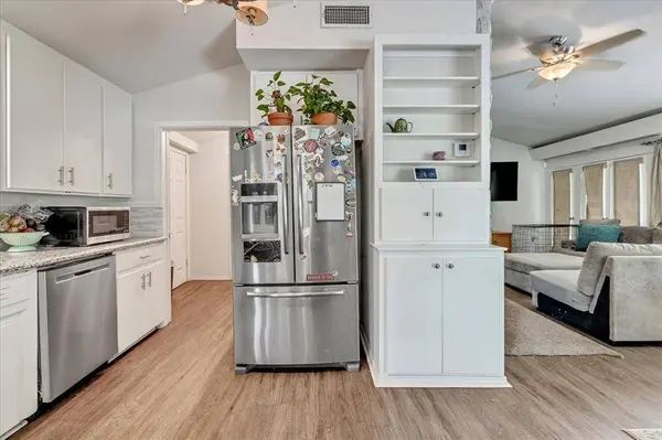 417 Garth Brooks BLVD, Yukon, OK 73099