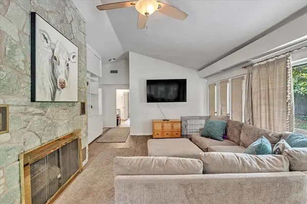 417 Garth Brooks BLVD, Yukon, OK 73099