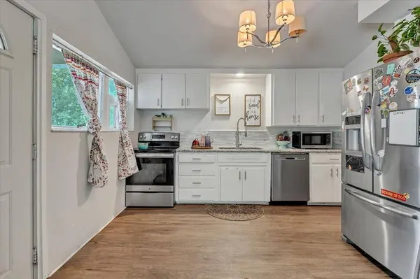 417 Garth Brooks BLVD, Yukon, OK 73099