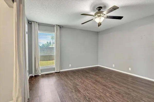 736 Mabel C Fry BLVD, Yukon, OK 73099