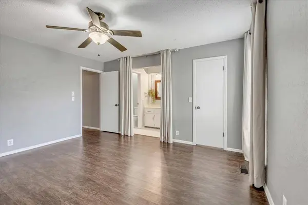 736 Mabel C Fry BLVD, Yukon, OK 73099