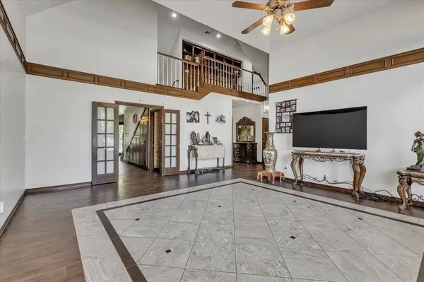 6009 KINGSBRIDGE DR, Oklahoma City, OK 73162