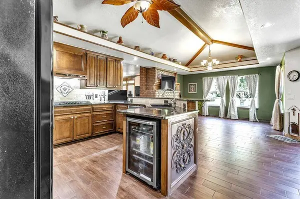 6009 KINGSBRIDGE DR, Oklahoma City, OK 73162