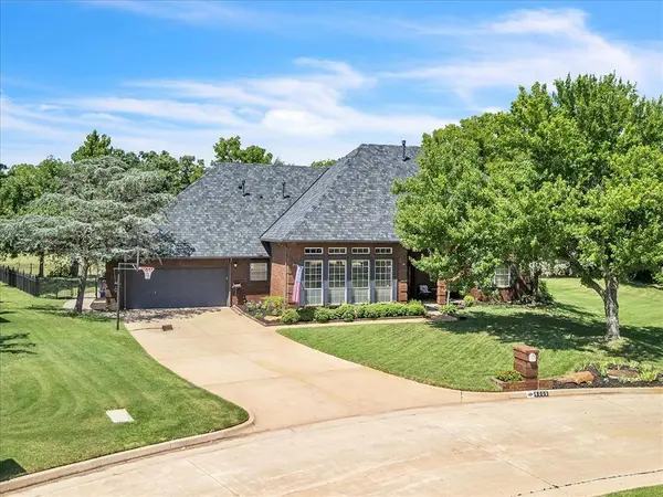 6009 KINGSBRIDGE DR, Oklahoma City, OK 73162
