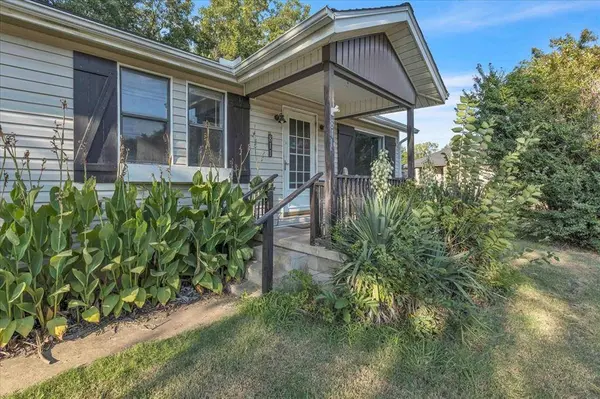 811 E Etowah RD, Noble, OK 73068