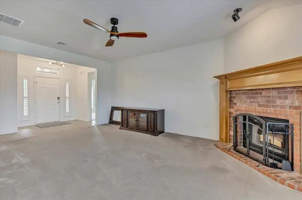 1613 SW 31st TER, Moore, OK 73160