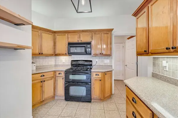 1613 SW 31st TER, Moore, OK 73160