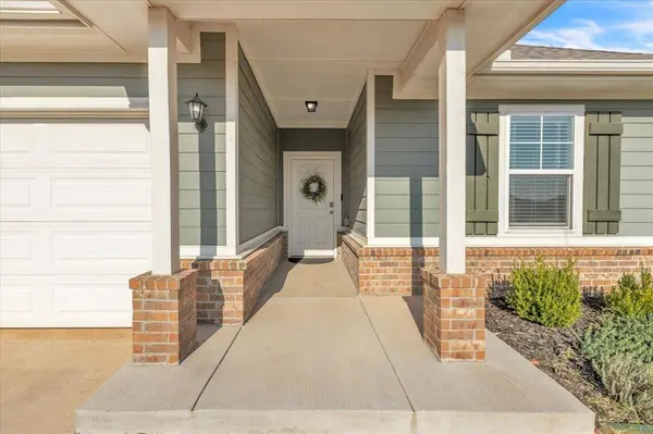 14205 Athens LN, Yukon, OK 73099