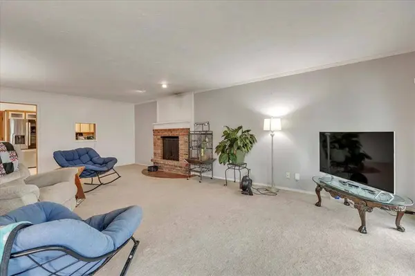 1208 Kingston DR, Yukon, OK 73099