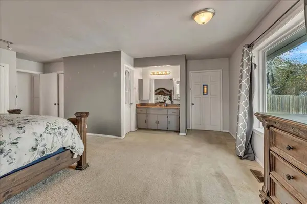 1208 Kingston DR, Yukon, OK 73099