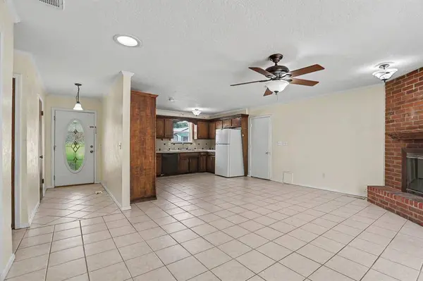 9617 NE 4th ST, Midwest City, OK 73130