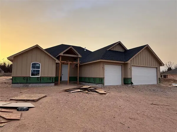 4201 Maxine DR, Choctaw, OK 73020