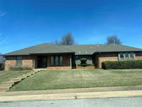 2409 Lytal LN, Edmond, OK 73013