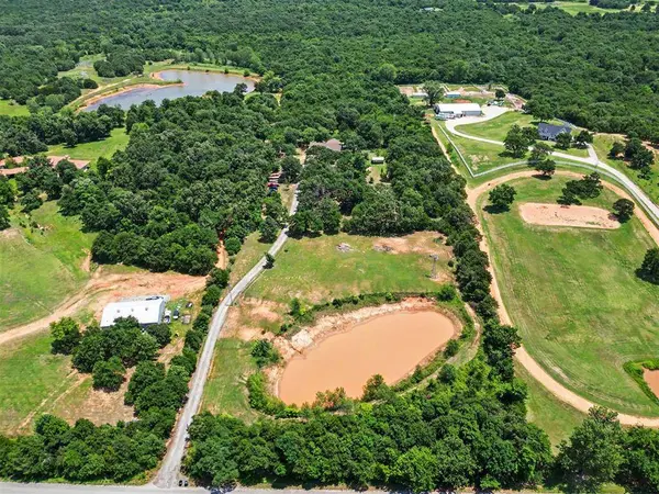 7208 S Triple X RD, Choctaw, OK 73020