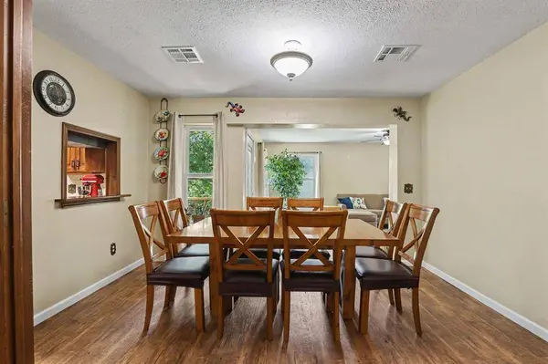 7208 S Triple X RD, Choctaw, OK 73020