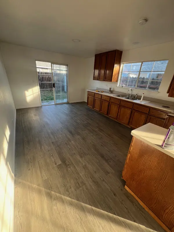 1313 Walnut St, Marysville, CA 95901-4532