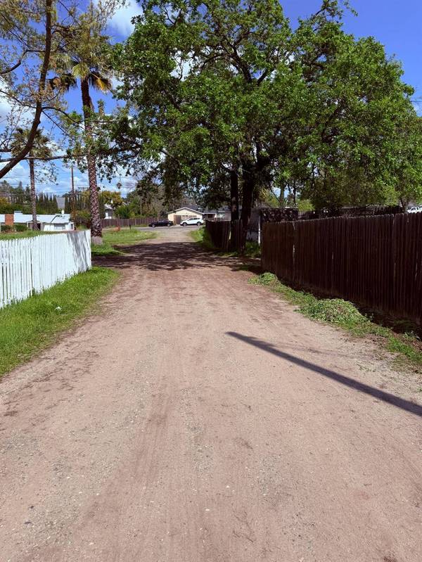 3940 Wisteria LN, Carmichael, CA 95608