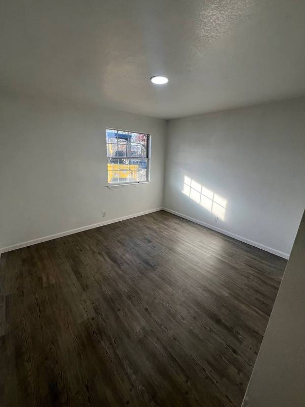 1313 Walnut St, Marysville, CA 95901-4532