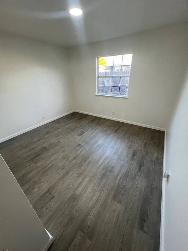 1313 Walnut St, Marysville, CA 95901-4532