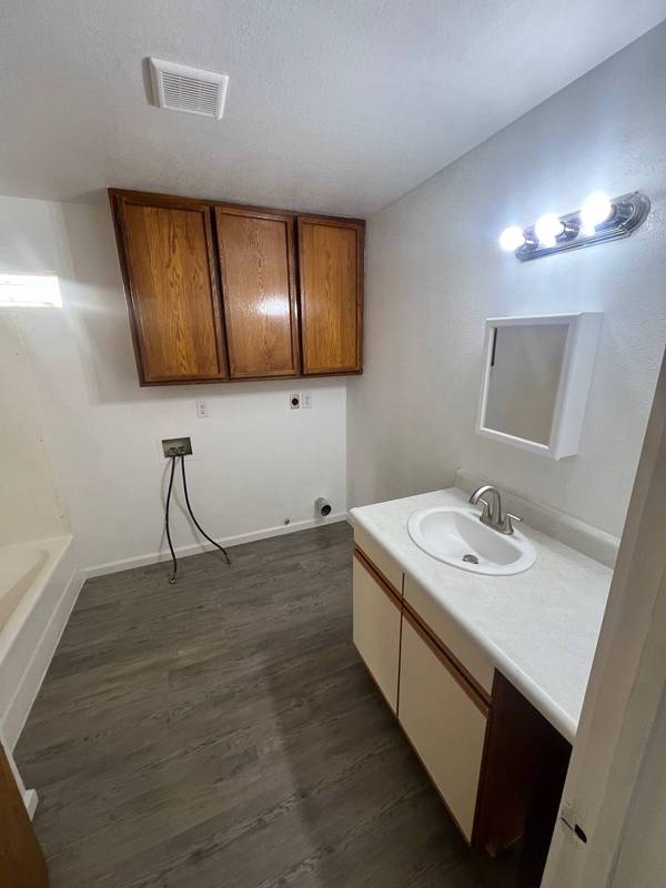 1313 Walnut St, Marysville, CA 95901-4532