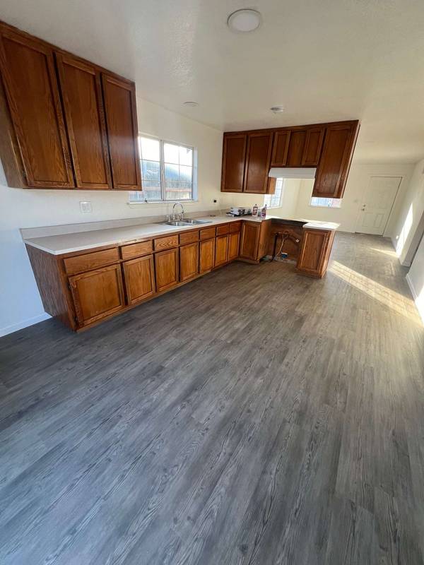 1313 Walnut St, Marysville, CA 95901-4532